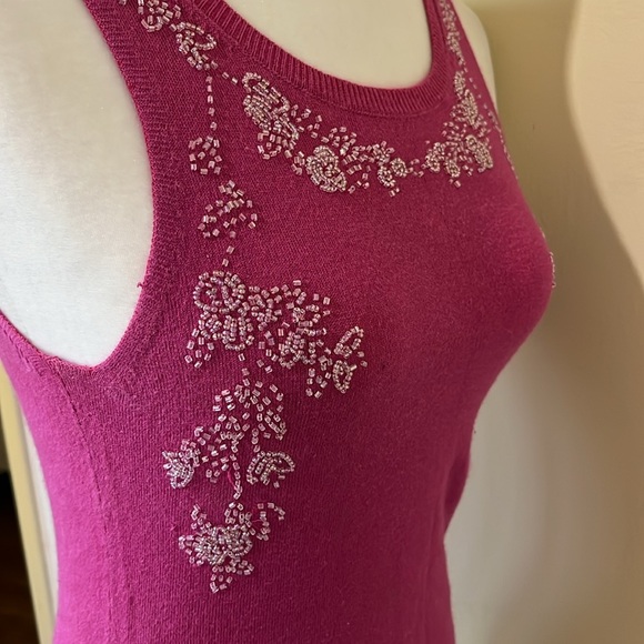 Magenta sweater vest with embellishments - Picture 6 of 7